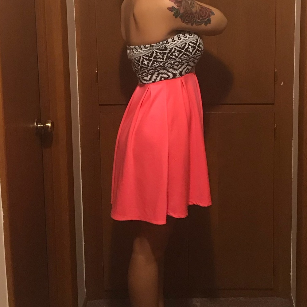 Short Dress - Picture 2 of 4